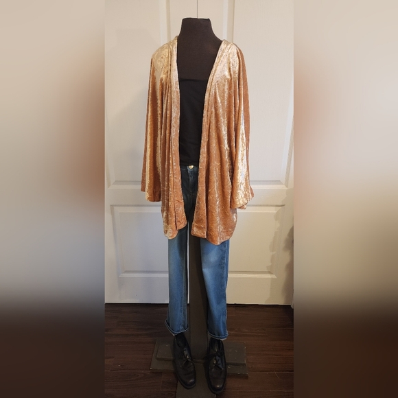 Kendall & Kylie Velvety Soft Pink Top/Sweater Size Small - Picture 8 of 8